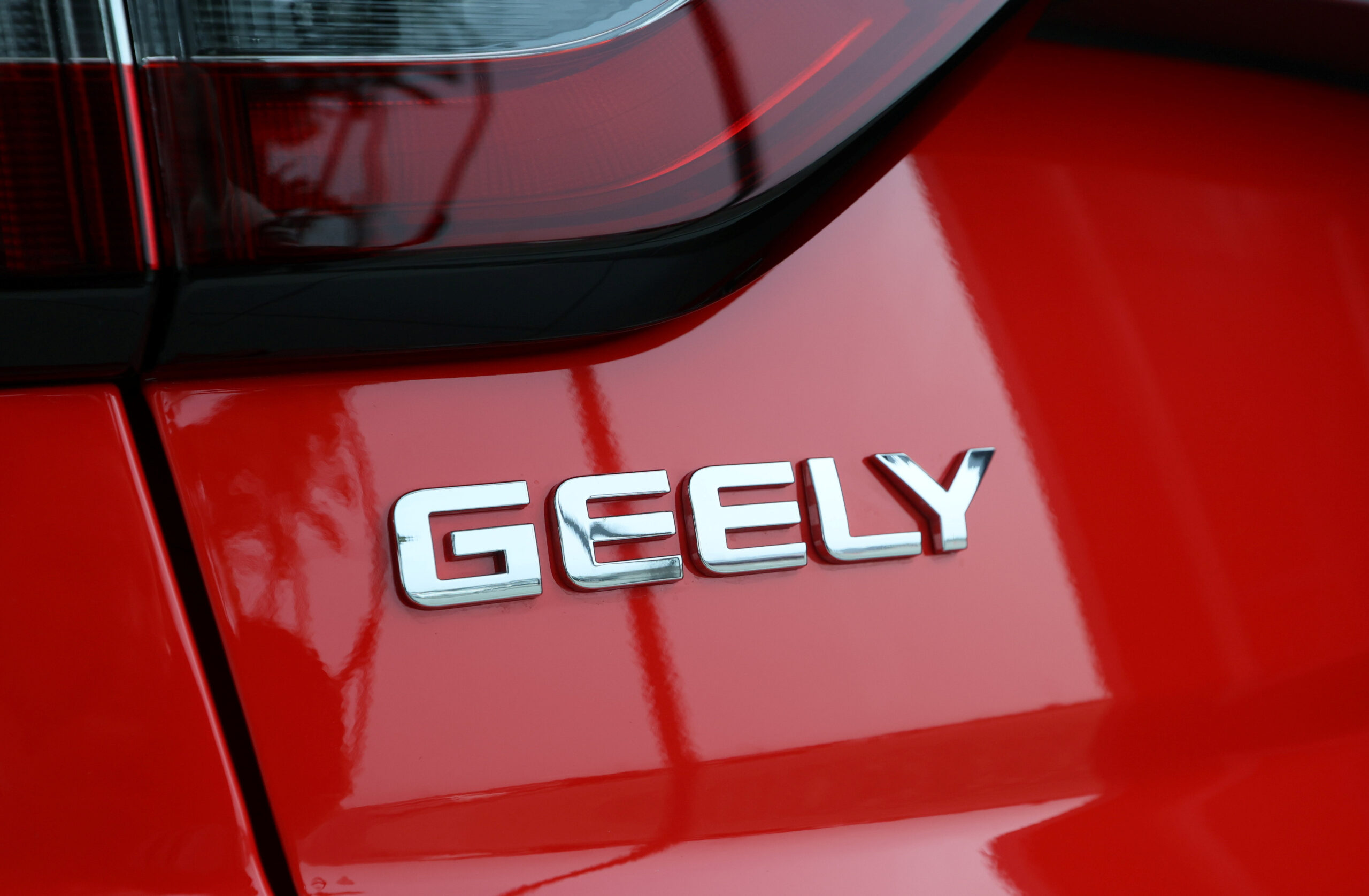 Mobil Geely