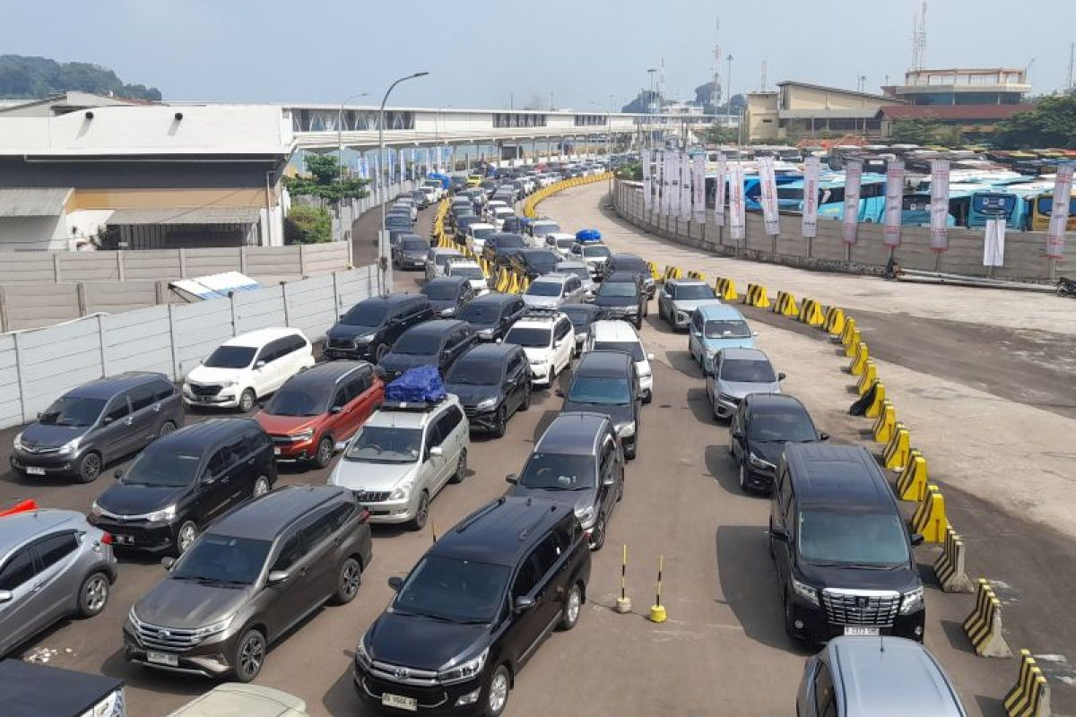 Ingin Mudik Naik Kapal Laut? Ini Kapal yang Bisa Bawa Mobil