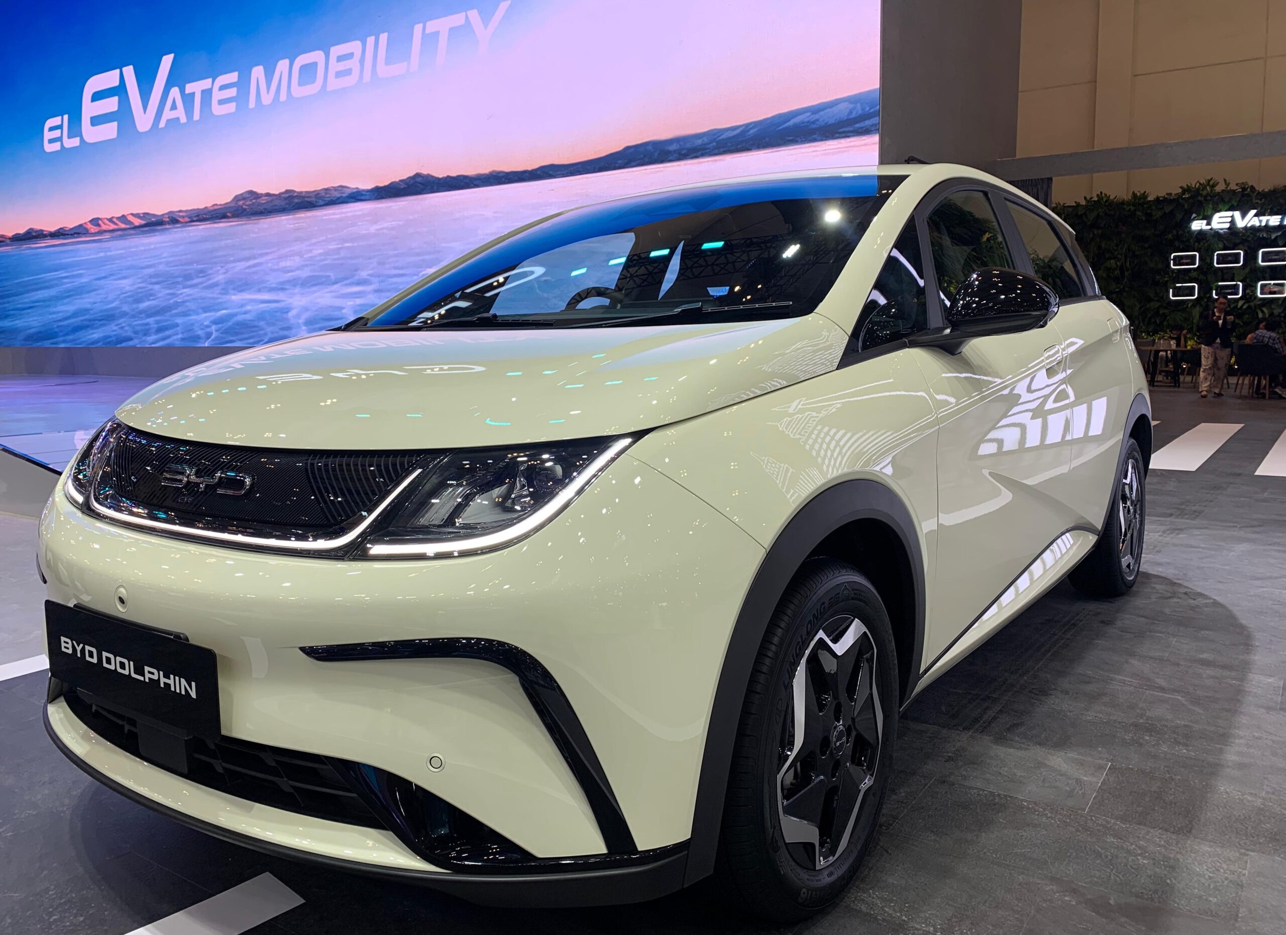 Setelah Atto 3, BYD Luncurkan Dolphin Dynamic di GIIAS 2024