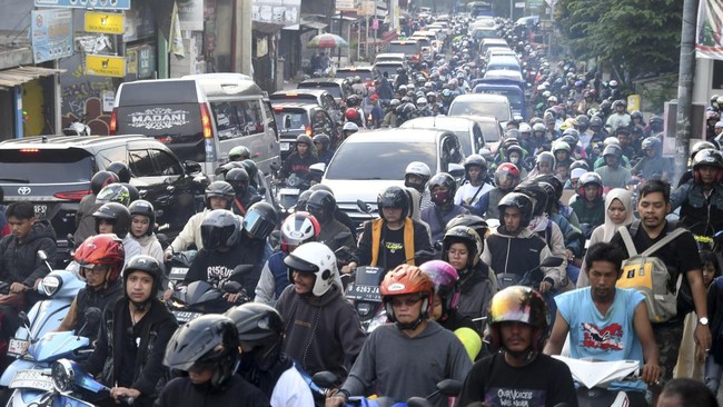 Masih aja Macet Parah, Kenapa Kawasan Puncak Bogor Begitu Banyak Diminati?